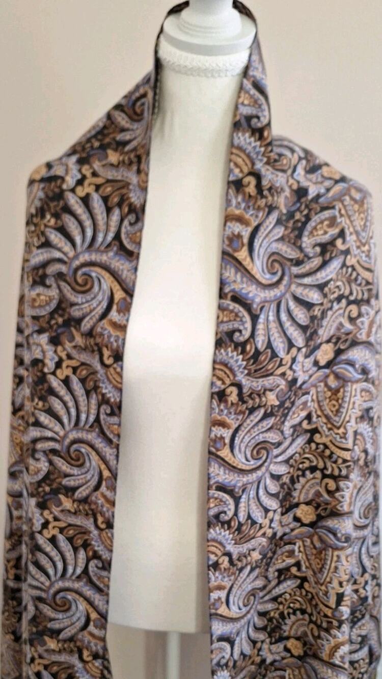 J.McLaughlin Reversible 100% Cashmere Scarf Paisley/Herringbone 26" x 72"